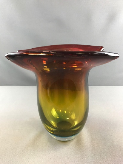Art glass vase