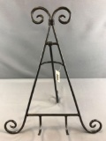 Tall easel/plate stand