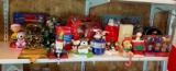 Shelf lot of miscellaneous Peanuts Christmas items