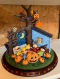 The Danbury mint peanuts Halloween figurine