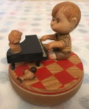 ANRI Peanuts Schroeder Music Box