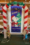 Peanuts Christmas happy holidays candy cane light up 3-D archway and others