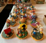 Group of 15 Hawthorne Village peanuts it?s the great pumpkin collection figurines