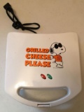 Peanuts Smart Planet Grilled Cheese Maker