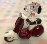 Crystal World Peanuts Snoopy Scooter