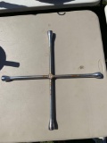 Four way tire iron