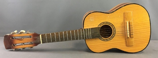 Child?s Wooden Acoustic Guitar
