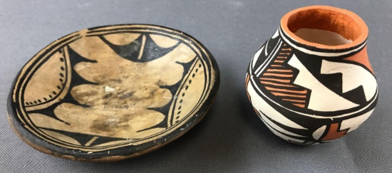 2 Native American Pottery pieces
