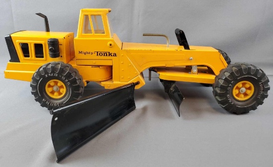 Vintage Mighty-Tonka Road Grader Toy Truck