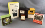 Group of 5 vintage clock, timer, radio