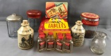 Group of 15 vintage household items