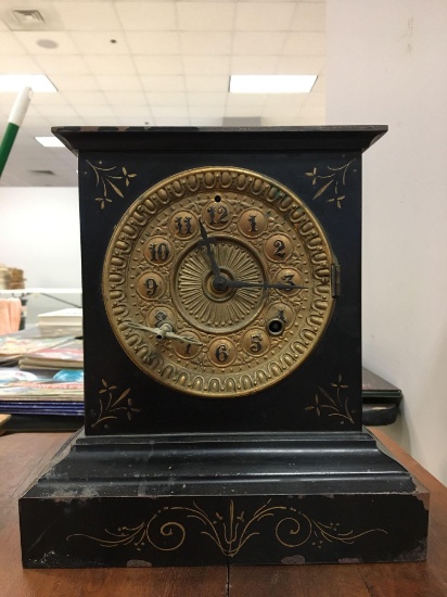 Vintage Chime Mantle Clock with Key