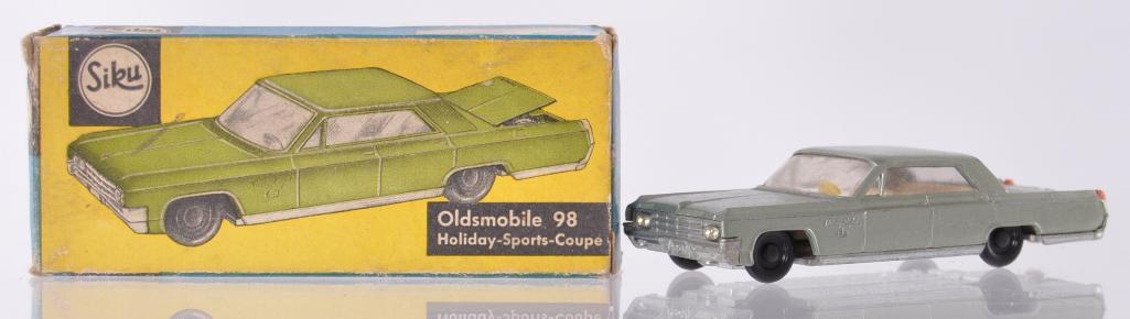 ミニカー Siku V245 OLDSMOBILE 98 Holiday-Sports Siku V245 Oldsmobile 98 Holiday Sports Coupe | Proxibid