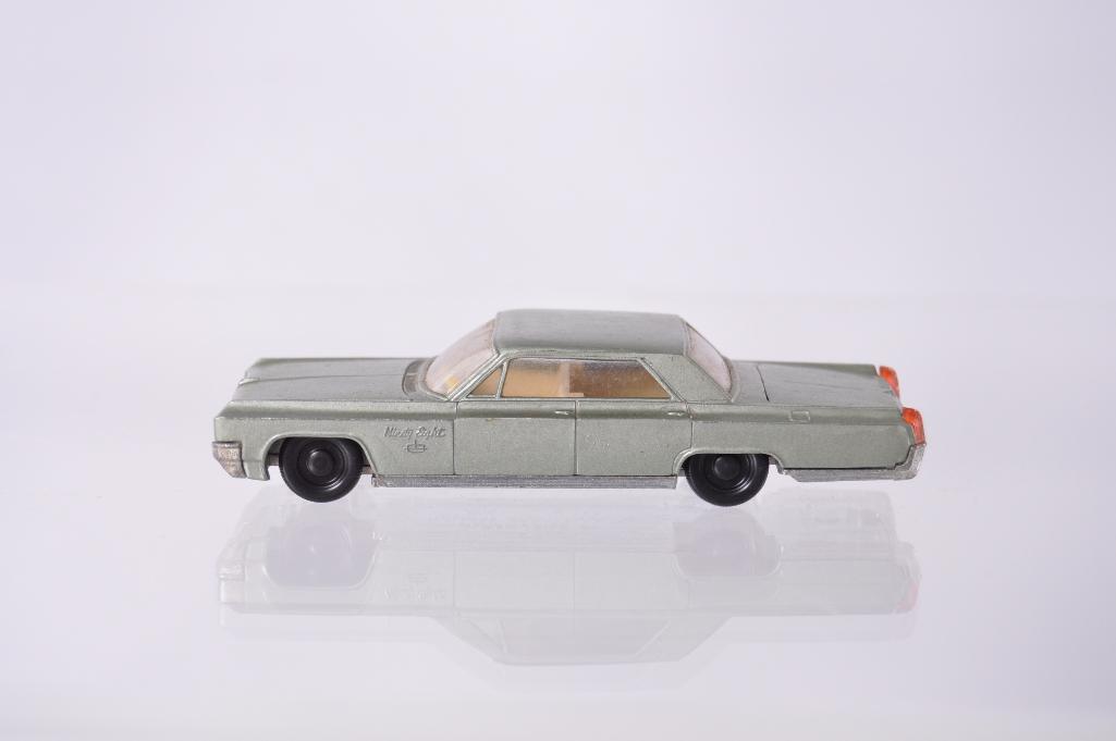 Siku V245 Oldsmobile 98 Holiday Sports Coupe | Proxibid