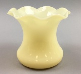 Vintage Carder Steuben Ivory Ruffled Vase #354