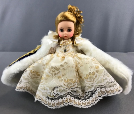 Madame Alexander doll in original box Queen Elizabeth II Coronation