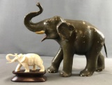 Group of 2 elephant figurines