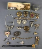 Group of 30+ pieces vintage jewelry