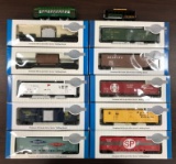 12 piece group Bachman HO scale model train cars and more
