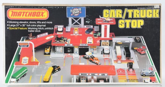 Matchbox Highway Express Car/Truck Stop in Original Box