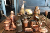 Group of 18 assorted copper decorative pieces