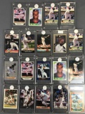 Group of 19 Frank Thomas baseball cards