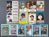 Group of 19 assorted vintage baseball cards