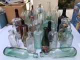 Assortment of 28 : Vintage Bottles and Canning Jars