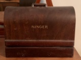 Antique Singer Sewing Machine w/ Case