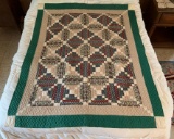 Subtle Shades of Green and Grey : Vintage Log Cabin Patterned Quilt