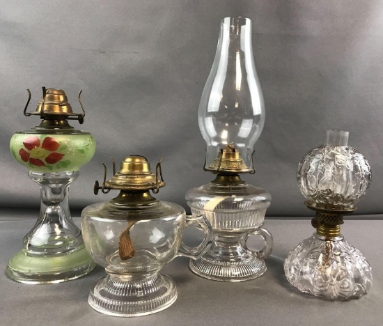 Group of 4 : Antique Glass Oil Lamps