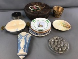 Group of 14 : Collector Plates + more