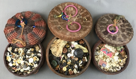 Group of 3 : Covered Baskets Filled with an Assortment of Vintage Buttons