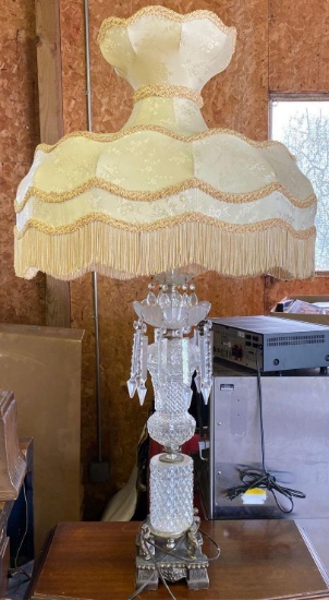 Vintage lamp with crystals