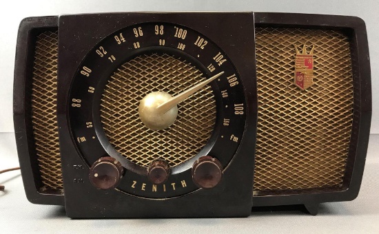 Vintage Zenith Model H723Z Radio