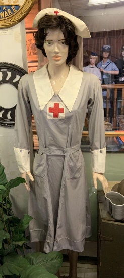 WW2 US nurses uniform