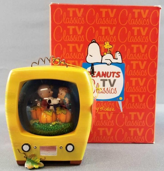 Peanuts Westland TV classics water globe