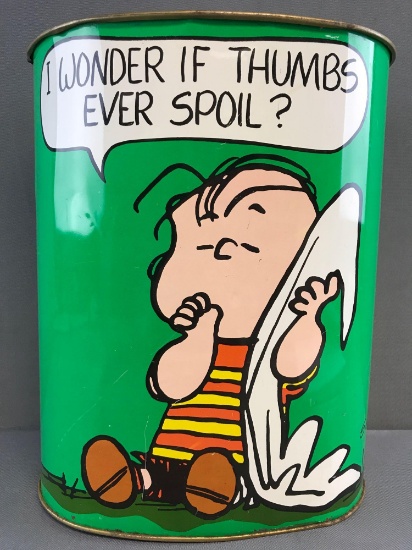 Vintage 1970 Cheinco Peanuts Linus, Snoopy, and Peppermint Patty Metal trash can