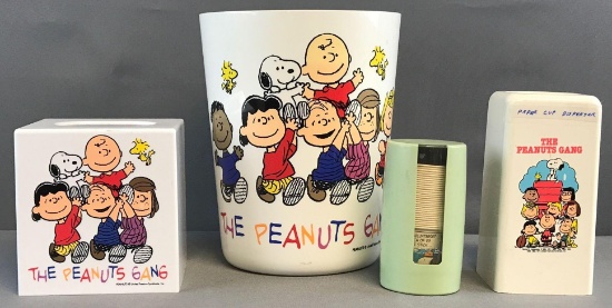 Peanuts Group of 4 Bathroom Accessories