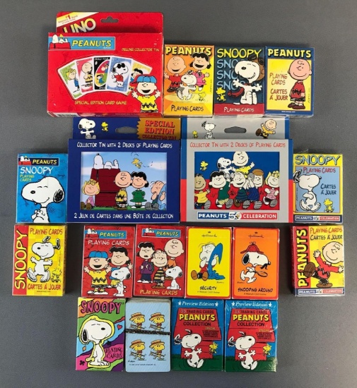 Peanuts Group of 10+ Cards