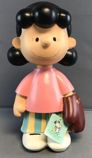 Peanuts Lucy Garden Statue
