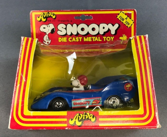 Peanuts Aviva Die Cast Metal Toy Snoopy Racer