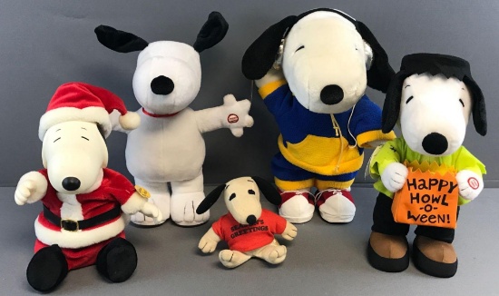 Peanuts Group of 5 Plush Dolls