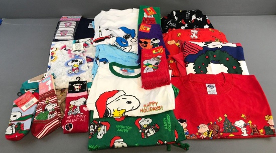 Peanuts Group of 10 Miscellaneous Items