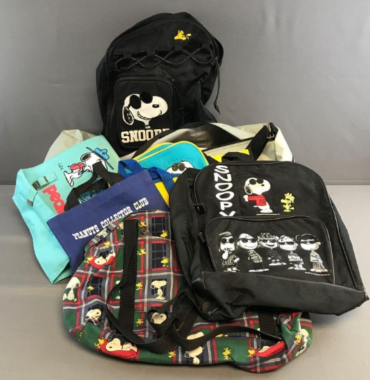 Peanuts Group of 30 Plus Bags