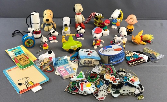 Peanuts Group of 20 Plus Miscellaneous Items