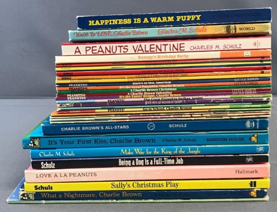 Peanuts Group of 20 Plus Books