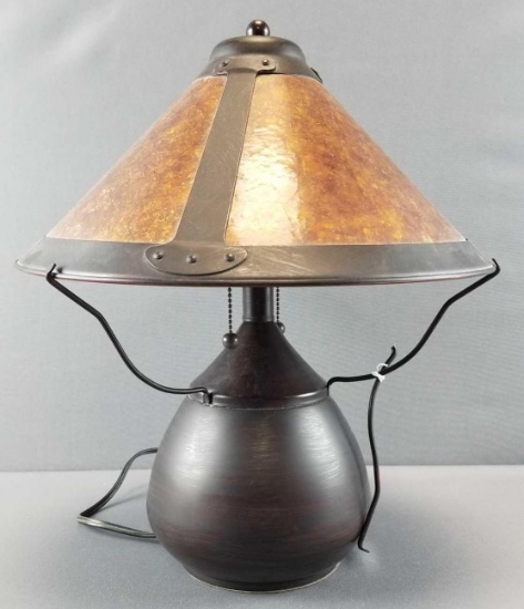 Craftsman style mica lamp
