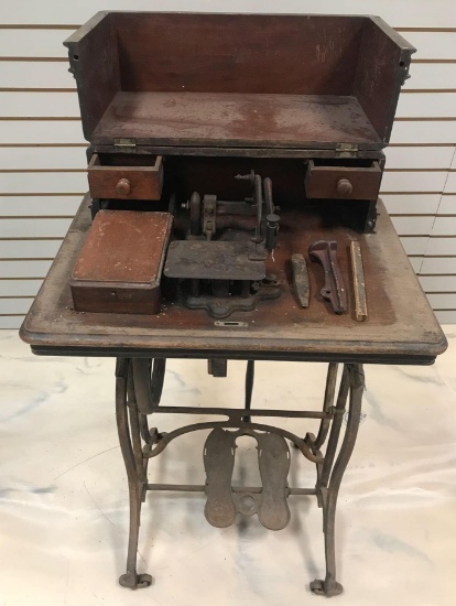 Antique Wheeler & Wilson Four Motion Sewing Machine