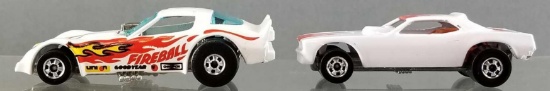 Group of 2 Hot Wheels die cast vehicles